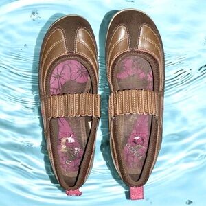 Boho CUSHE Mia Reme Shoes Brown Leather Mary Jane with Pink Flowers Size 9